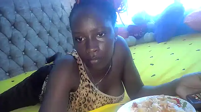 queen-goddess online show from December 2024 11:45:01 AM