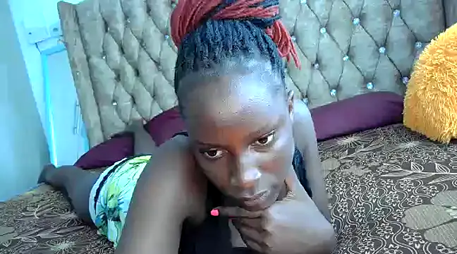 queen-goddess online show from December 2024 08:02:01 AM