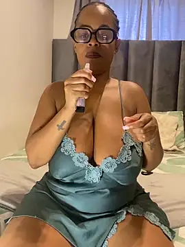Snapshot of Saggy_areola95 chatting on February 2026 06:45:02 AM Saggy areola95 online show from February 2026 06:45:02 AM