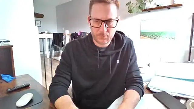 Bigdicktrav902 online show from April 2026 12:32:02 PM