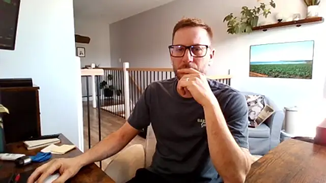 Bigdicktrav902 online show from April 2026 01:34:02 PM