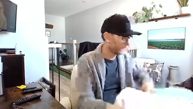 Snapshot of Bigdicktrav902 chatting on March 2026 03:52:01 PM Bigdicktrav902 online show from March 2026 03:52:01 PM