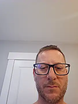 Snapshot of Bigdicktrav902 chatting on January 2026 03:27:02 PM Bigdicktrav902 online show from January 2026 03:27:02 PM