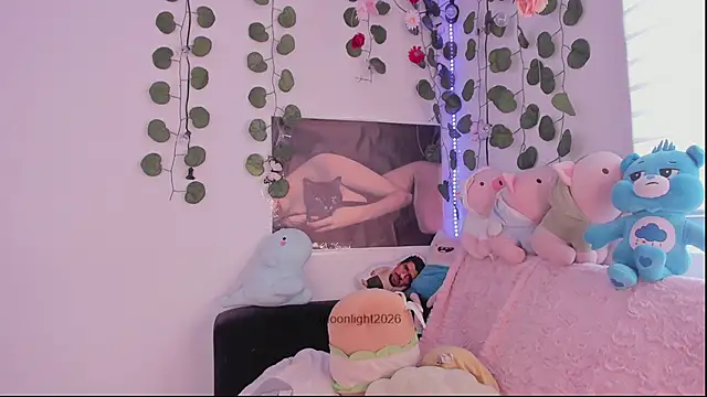 moonliiiight1 online show from April 2026 05:05:02 PM