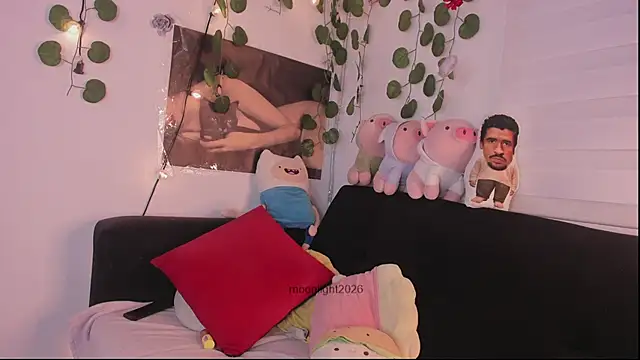 moonliiiight1 online show from February 2026 11:06:02 PM