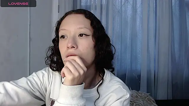 abbycutecs online show from November 2025 02:10:02 PM