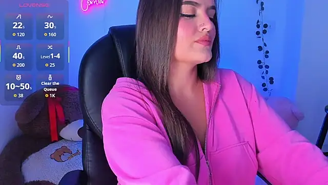 ellarosee  online show from April 2026 06:58:01 PM