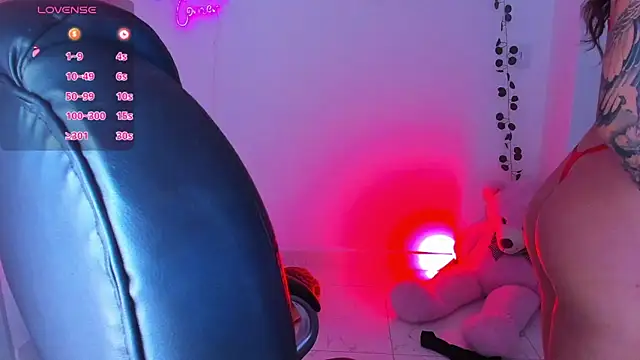 ellarosee  online show from March 2026 06:31:01 PM