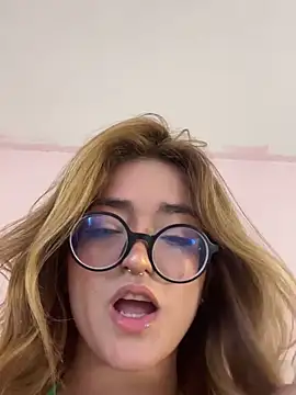 SweetJennaa online show from December 2025 09:50:01 PM