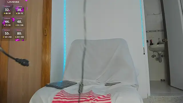 lily evil online show from December 2025 04:28:02 PM