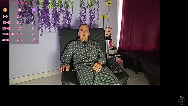 Snapshot of yazfore2 chatting on July 2026 02:12:01 PM yazfore2 online show from July 2026 02:12:01 PM