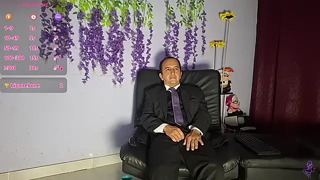 Snapshot of yazfore2 chatting on July 2026 01:39:02 AM yazfore2 online show from July 2026 01:39:02 AM