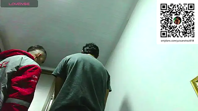 Snapshot of EdwardAkanni chatting on October 2025 09:58:02 PM EdwardAkanni online show from October 2025 09:58:02 PM