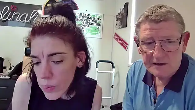 Snapshot of MelinahViking chatting on November 2025 04:00:02 AM MelinahViking online show from November 2025 04:00:02 AM