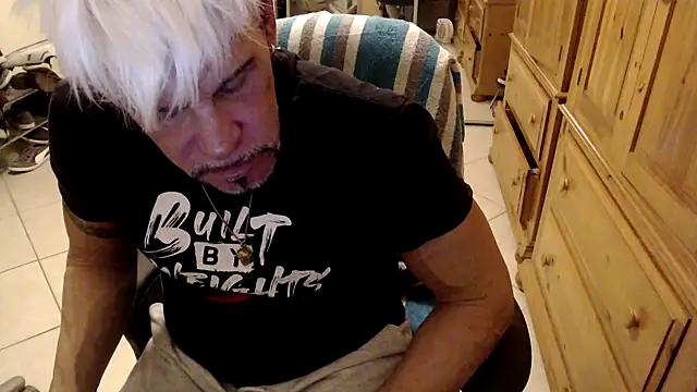 joeydee1 online show from February 2025 11:43:02 AM