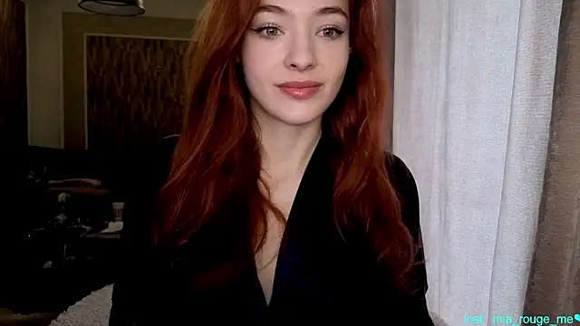 Snapshot of MiaRouge chatting on January 2026 08:41:01 AM MiaRouge online show from January 2026 08:41:01 AM