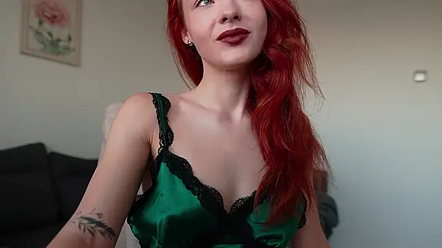 MiaRouge online show from June 2026 03:38:01 AM