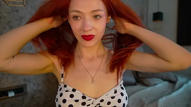MiaRouge online show from May 2026 10:47:02 AM