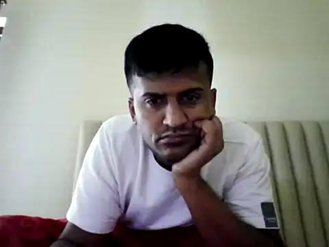 Snapshot of long_hoggy chatting on December 2025 09:14:01 AM long hoggy online show from December 2025 09:14:01 AM