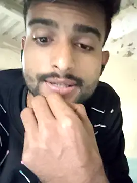 PRIYANHUxh online show from November 2025 09:09:01 AM