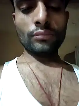 PRIYANHUxh online show from April 2026 07:48:02 PM