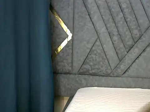 vannessa online show from December 2025 07:50:01 PM