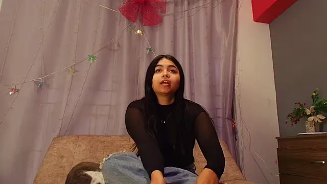 jade brunnette online show from February 2026 08:07:01 PM