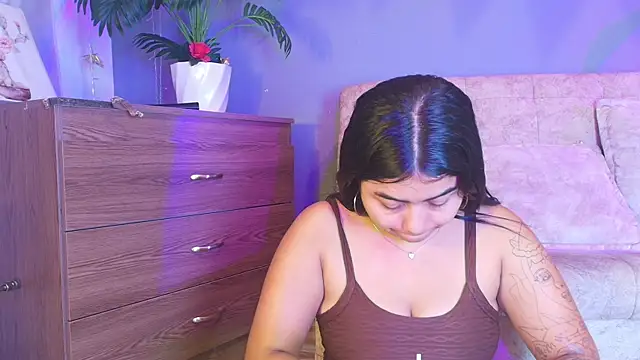 Snapshot of jade_brunnette chatting on June 2026 08:03:01 PM jade brunnette online show from June 2026 08:03:01 PM