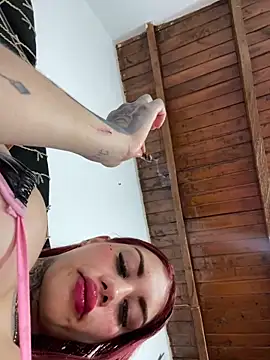 Zaratattoox online show from November 2025 04:33:02 AM