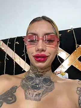 Snapshot of Zaratattoox chatting on October 2025 07:09:01 AM Zaratattoox online show from October 2025 07:09:01 AM