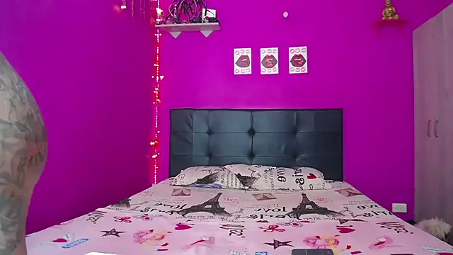 Snapshot of Zaratattoox chatting on January 2025 07:10:02 AM Zaratattoox online show from January 2025 07:10:02 AM