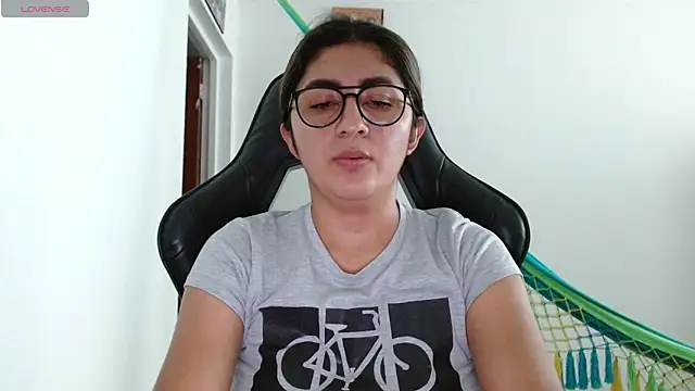 danna peterson1 online show from March 2026 08:32:01 PM