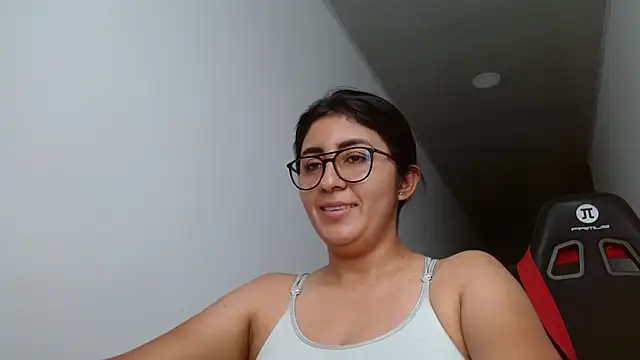 Snapshot of danna_peterson1 chatting on September 2025 09:43:01 PM danna peterson1 online show from September 2025 09:43:01 PM