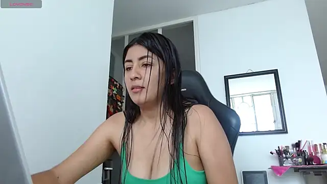 danna peterson1 online show from November 2025 06:56:01 PM