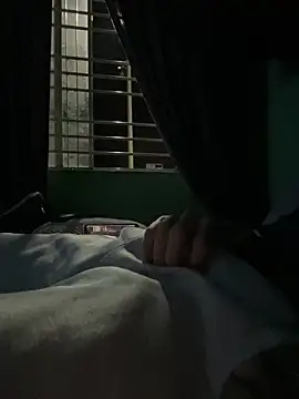 MephiticBermudas online show from October 2025 03:19:01 AM