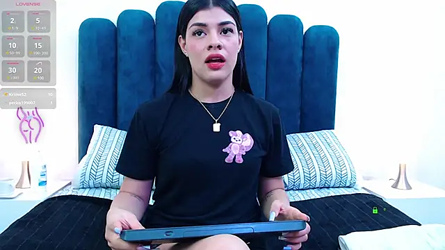 Snapshot of Maguy_Mistress chatting on March 2025 06:32:02 PM Maguy Mistress online show from March 2025 06:32:02 PM
