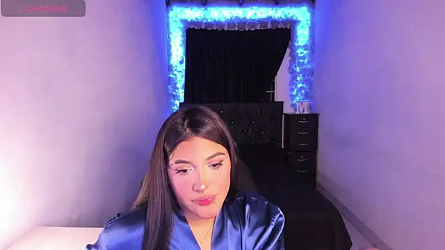 Snapshot of Mariana_Hasper_ chatting on February 2025 12:13:01 AM Mariana Hasper  online show from February 2025 12:13:01 AM