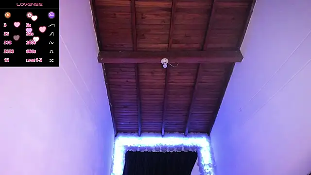 Snapshot of Mariana_Hasper_ chatting on January 2025 01:17:01 AM Mariana Hasper  online show from January 2025 01:17:01 AM