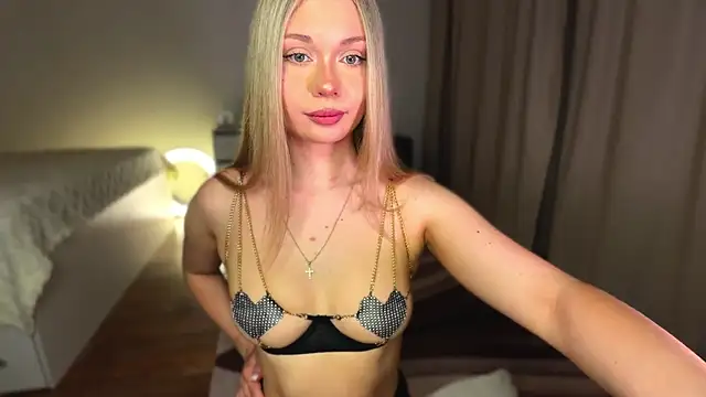 diaanona online show from June 2026 11:05:01 PM