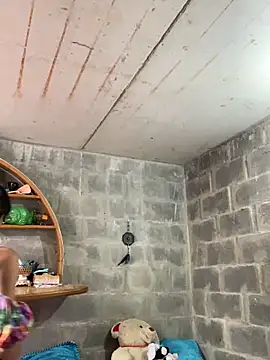 AlexaWarner online show from May 2026 06:05:02 PM