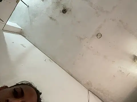 AlexaWarner online show from May 2026 09:04:01 PM