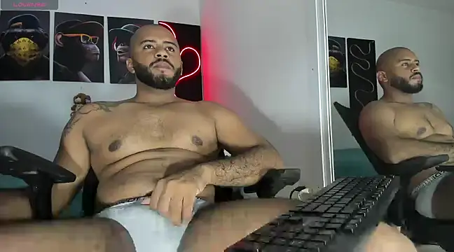 Snapshot of Hardboy_latin chatting on March 2025 03:43:01 AM Hardboy latin online show from March 2025 03:43:01 AM