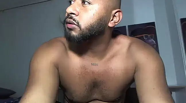 Snapshot of Hardboy_latin chatting on January 2025 04:02:02 AM Hardboy latin online show from January 2025 04:02:02 AM