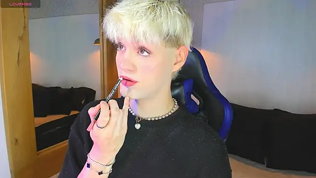 VladHellsing4 online show from March 2026 02:29:01 PM