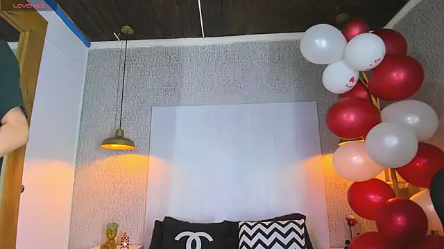 VladHellsing4 online show from February 2026 04:30:01 PM