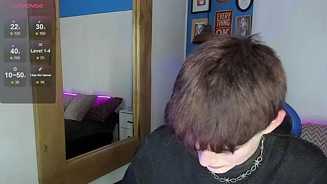 VladHellsing4 online show from March 2025 01:44:02 PM