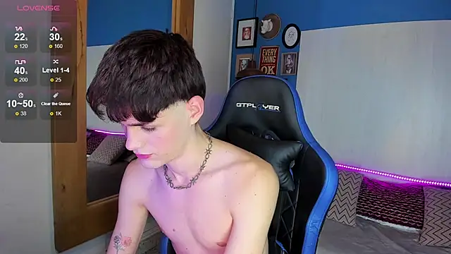 VladHellsing4 online show from February 2025 03:04:02 PM
