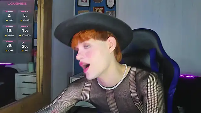 VladHellsing4 online show from September 2025 02:43:02 PM