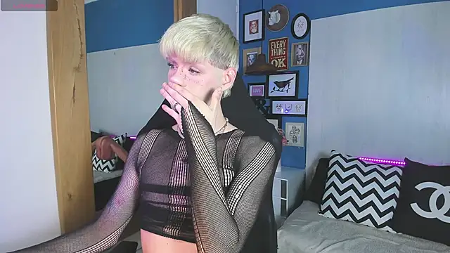 VladHellsing4 online show from January 2026 02:33:01 PM