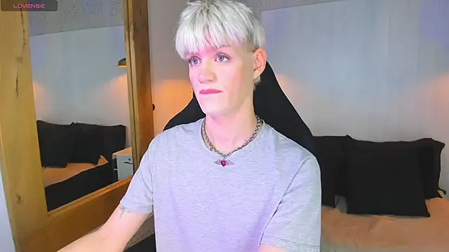 VladHellsing4 online show from March 2026 02:28:01 PM